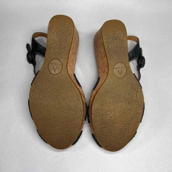 Clarks Artisan Sandals Women's Size 6 Black Leather Strappy Cork Wedge Heels - Picture 10 of 12